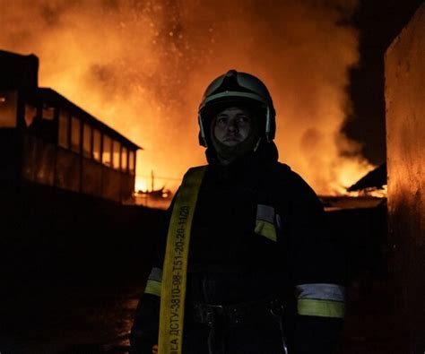 Russian Attacks on Ukraine Kill 2, Set Private Homes on Fire | Newsmax.com