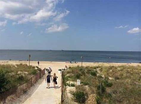 Virginia Beach Beachfront Holiday Rentals (4.9 out of 5) - Virginia ...