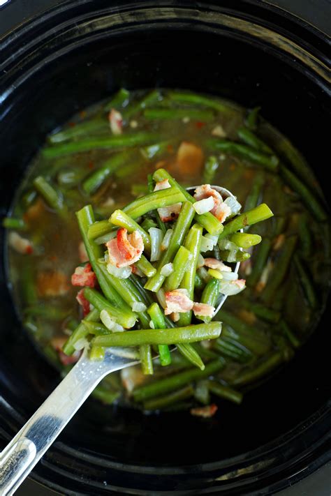 Slow Cooker Green Beans (Easy Potluck Side Dish)