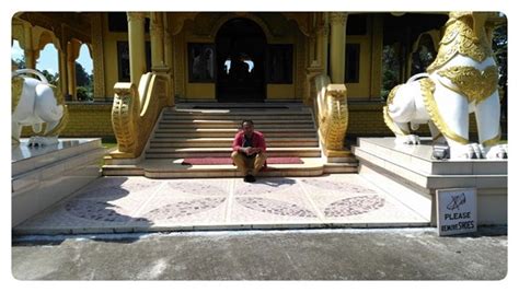 Golden Pagoda, Namsai, AR