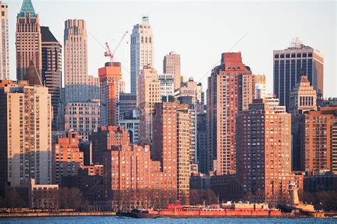 纽约市的摩天大楼在黄昏时高清图片下载-正版图片501830240-摄图网