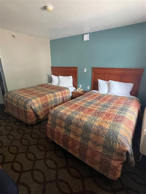 Super 7 Inn, Motel in Memphis Tennessee - Book Online