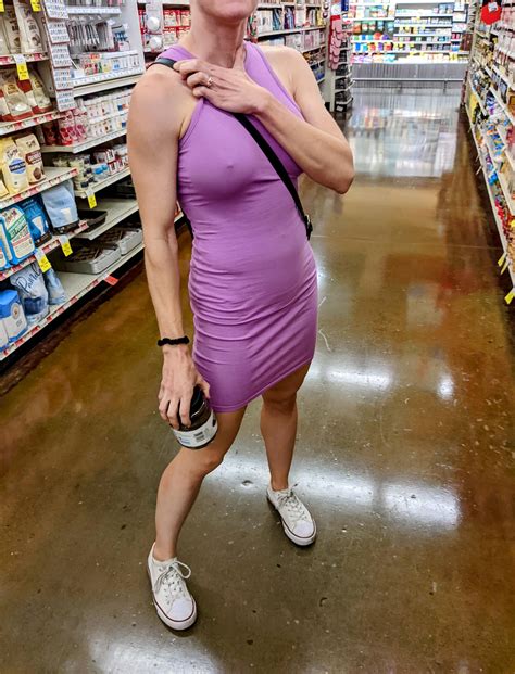 On and off at the grocery store : r/PublicFlashing