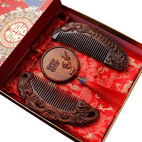 出嫁前送什么礼物最新素材