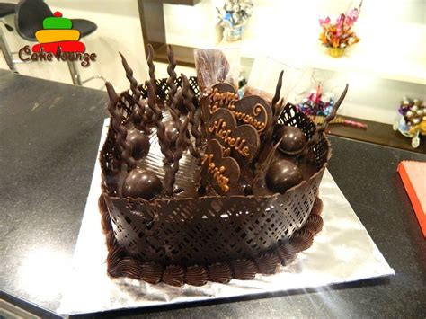 Now you can order Wedding and Engagement cake in Pune at www.cakelounge.in