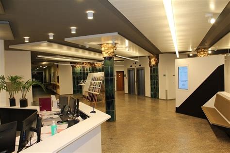 Neues Foyer im Schwandorfer Landratsamt | charivari
