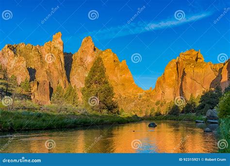 Smith Rocks State Park and the Crooked River in Oregon at Sunrise Stock ...