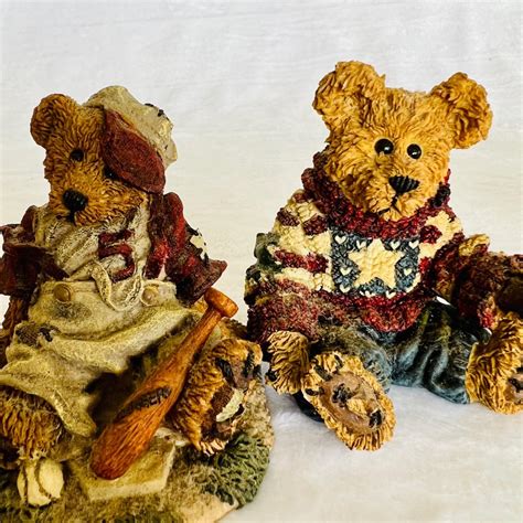 Boyds Bears and Friends (LR-RH) | EstateSales.org