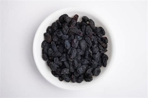 Purchase Seedless Black Raisins (Kali Draksh) Online | 100g & 250g ...