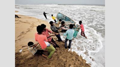 Cyclone Tauktae pummels Gujarat; massive destruction in coastal ...