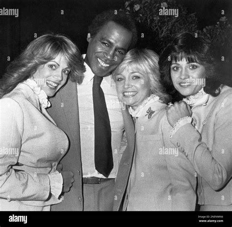 Actor Robert Guillaume star of the series ?Benson,? joins the Mandrell ...