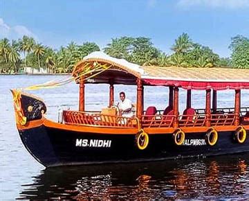 Alleppey Shikara – Explore Kerala’s Serene Backwaters