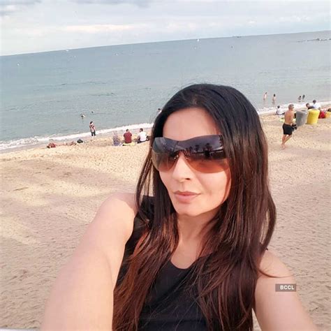 Bold pictures of IPL host & TV presenter Shonali Nagrani you surely can ...