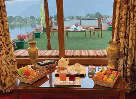 Houseboats in Nagin Lake Srinagar, Jammu Kashmir | WelcomHeritage ...