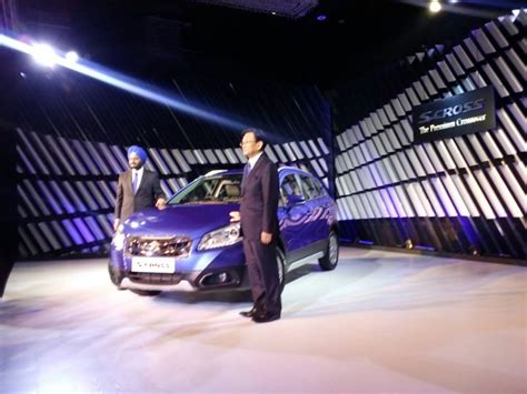 Maruti S-Cross Garners Over 6000 Bookings [ Full Price List, Pics ...