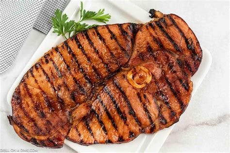 Grilled Ham Steak - grillonadime.com
