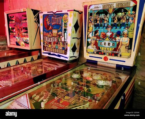 Vintage pinball hi-res stock photography and images - Alamy