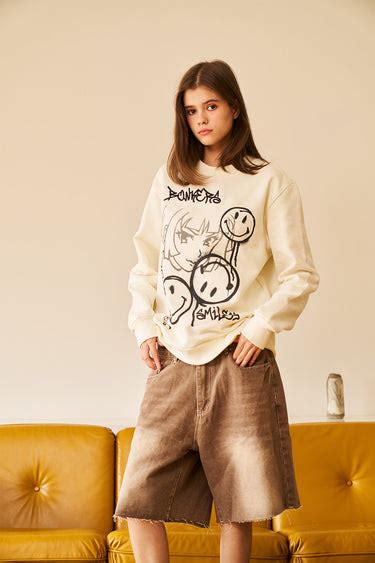 Smiley Women | BonkersCorner