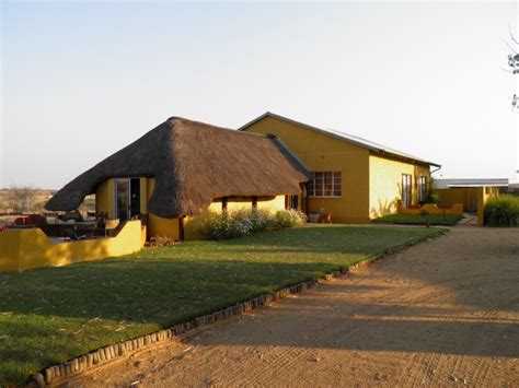 Caza en Namibia Paquete Windhoek - de Onís Safaris