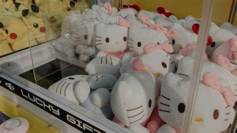 Hello Kitty Claw Machine 的图像结果