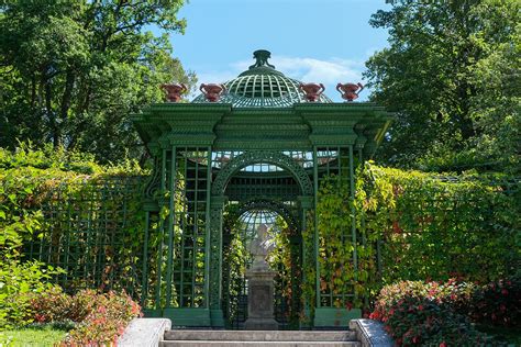 Schloss und Park Linderhof in Ettal