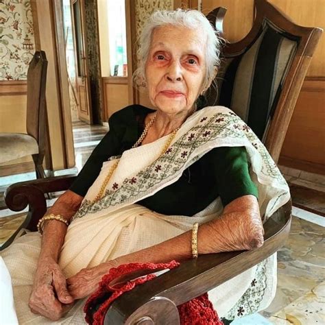 'औरतें जॉब कर सकती हैं पर CEO नहीं बन सकती', बोलने से पहले मिलिए गांव ...