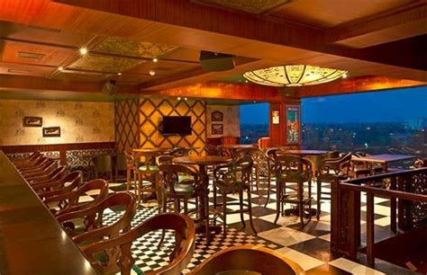 10 Downing Street in Industrial Area Phase 2, Chandigarh | Whats Hot ...