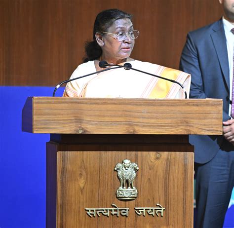 Female President of India 的图像结果