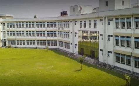 College of Medicine & JNM Hospital Kalyani Hostel Fees: Rooms, Food ...