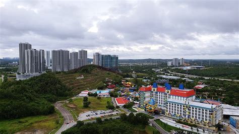 HOLI AFINITI THEMED SUITES (Iskandar Puteri) - Apartment Reviews ...