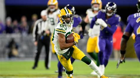 AP Source: Chiefs agree with Valdes-Scantling on 3-year deal