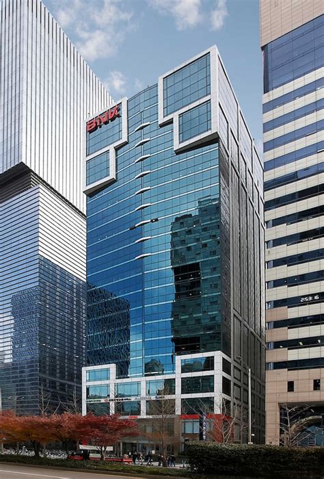 JLL 코리아 “강남 BNK 디지털 타워 매각 자문 완료” - 조선비즈