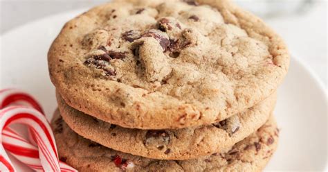 Galletas de Trocitos de Chocolate y Menta Rellenas de Fudge | Very Best ...