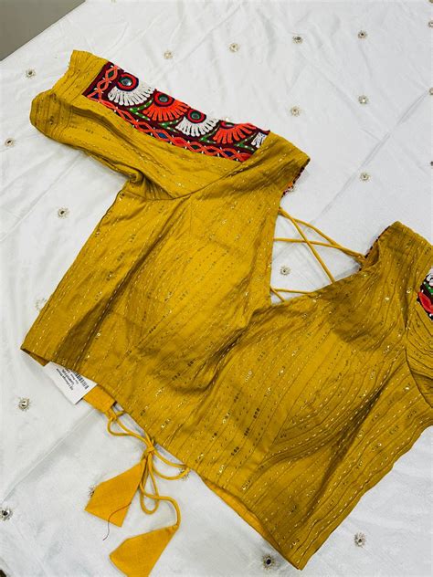 Gamthi sleeves Blouse