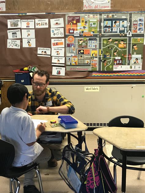 Frost Bank Teaches Financial Literacy at Oak Springs Elementary ...