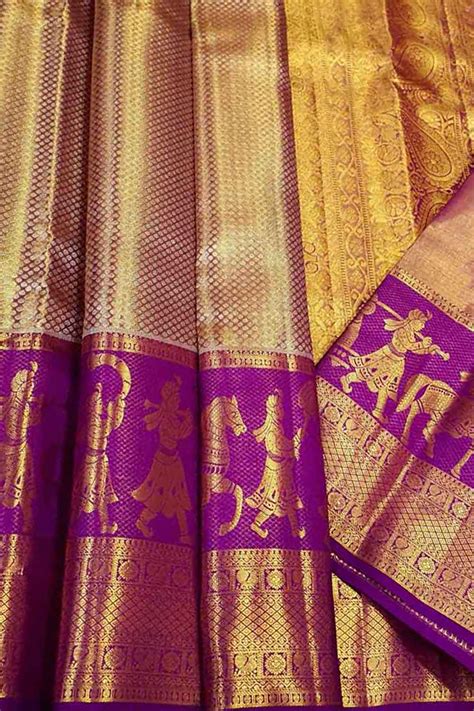 Exquisite Golden Kanjeevaram Handloom Silk Saree - Pure Elegance!