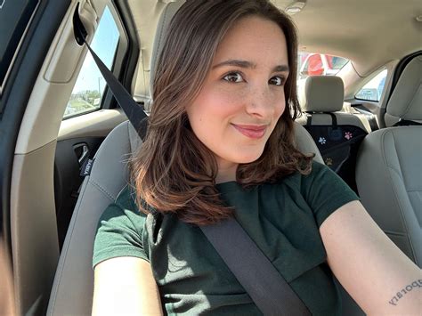 (28F) smile or straight face? : r/selfie