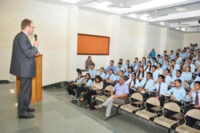 Visit of David Lelliott, British Dy High Commissioner