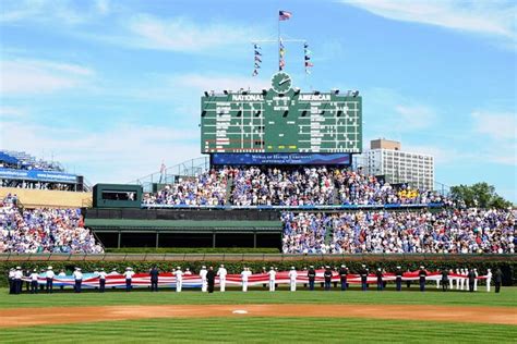 Wrigley Field, chicago, United States Of America - Top Attractions ...