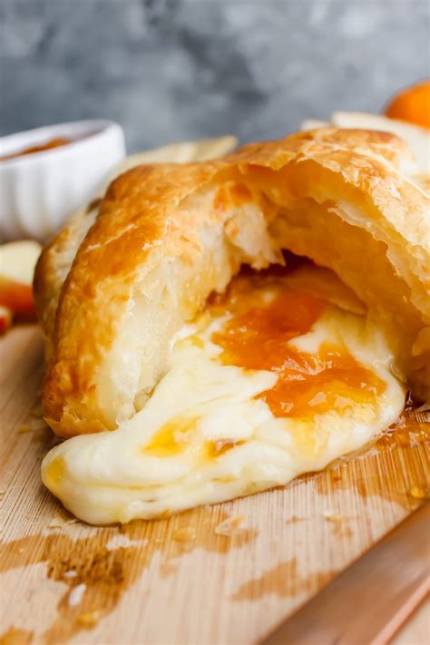 Baked brie with apricot preserves – Artofit