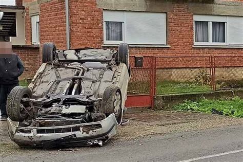 Automobil završio na krovu: zavoj, mokro, ljetne gume… – Hercegovina.in