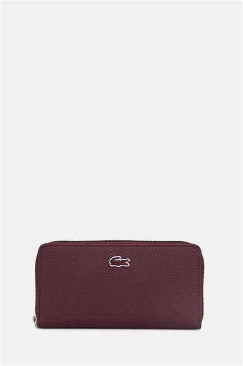 Lacoste portfel damski kolor bordowy | Answear.com