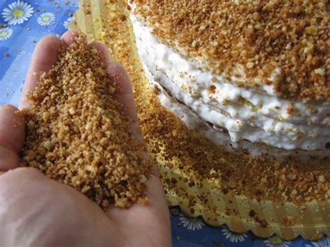 Как красиво обсыпать бока торта крошкой? - Четыре вкуса ...