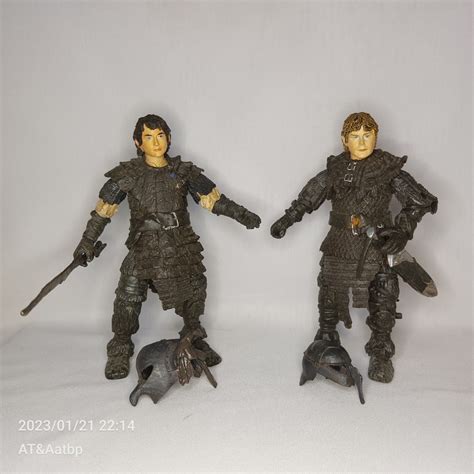 Toybiz LOTR Samwise Gamgee & Frodo Bagins (in disguise) action figures ...