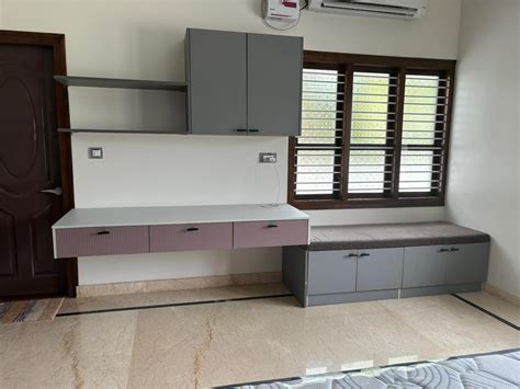 Contemporary Workspace with Storage in Bengaluru