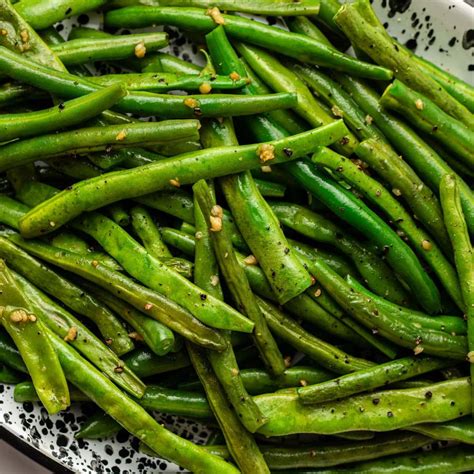 15-Minute Garlic Green Beans - From My Bowl