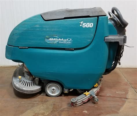 TENNANT T500 WALK-BEHIND ELECTRIC FLOOR SCRUBBER WITH BUILT-IN CHARGER ...