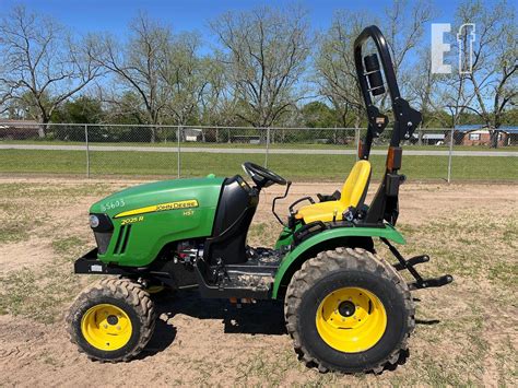 John Deere 2025R Package Special 的图像结果