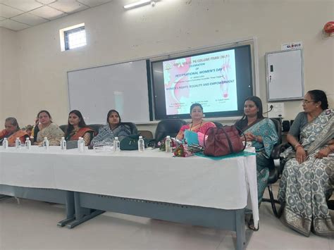 मानव समाज की विकास गाथा महिलाओं के जीवन स्तर में विकास का पर्यायवाची ...