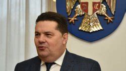 TORTA SA MAKOM I MALINAMA: Raskošna i kremasta, super za svečane ...